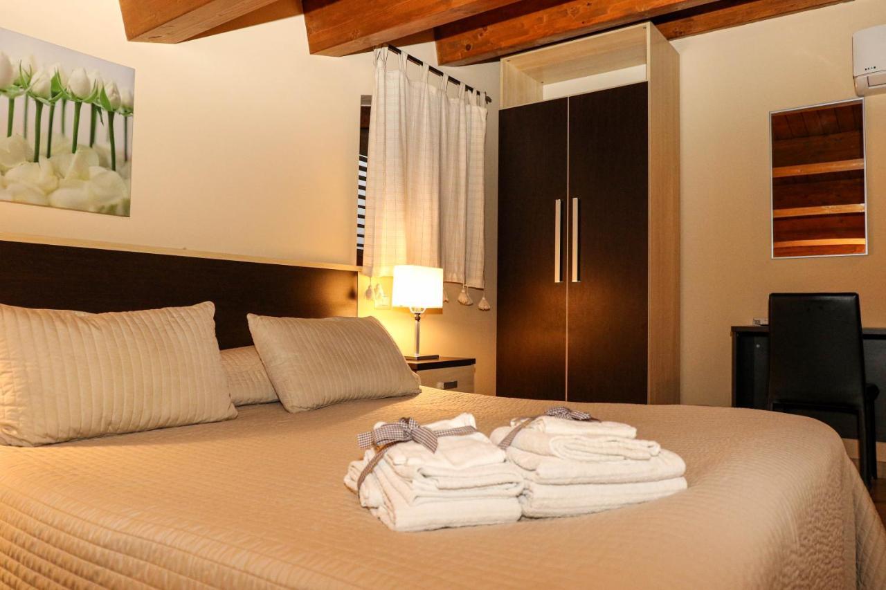 B&B Il Girasole Capo dʼOrlando Eksteriør billede