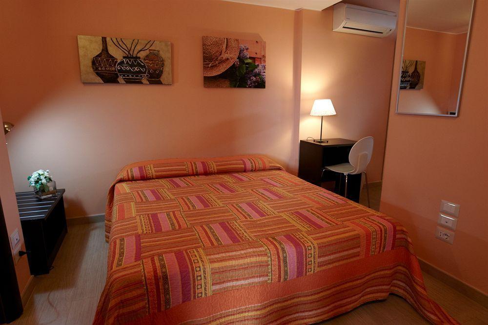 B&B Il Girasole Capo dʼOrlando Eksteriør billede